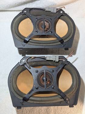 3533533 Volvo Lot Of 2 - 960 Saloon Rear Speakers Oem Genuine Replacement