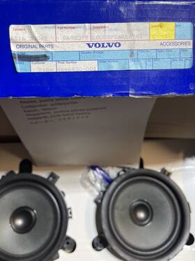 8698399 Volvo 8651207 Genuine S40/v50 04-07 Rear Door Speaker Kit #8698399 #8651207