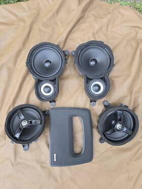 8676909 Volvo Oem Premium Sound Fron And Rear Door Speakers Set Off 5 Xc90 2003-2014
