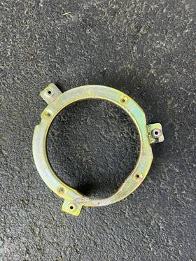 1hm035241b Vw Mk3 Golf Jetta 1994-99.5 / Cabrio 95-02 Front Door Speaker Mounting Bracket